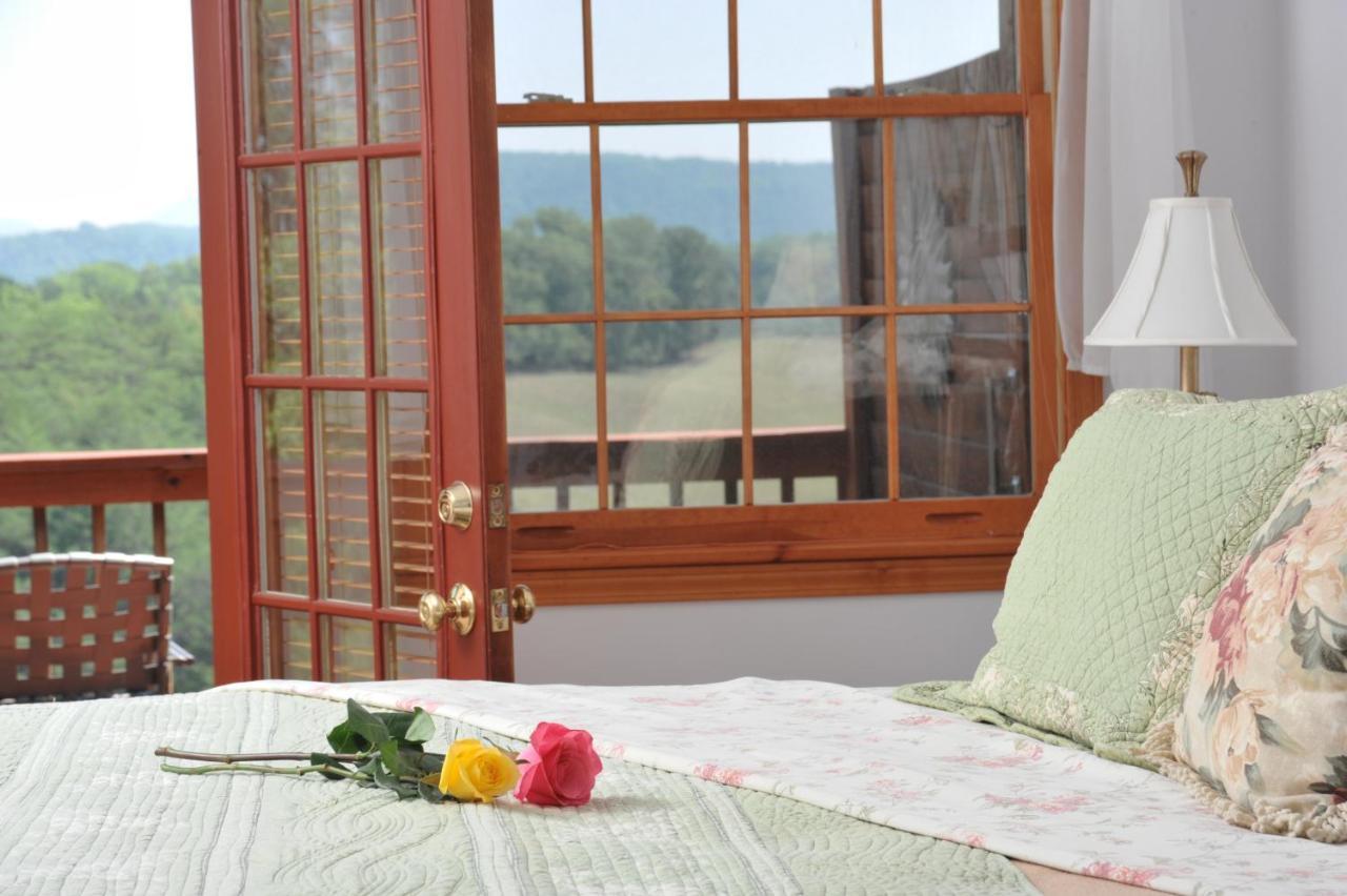 Berry Springs Lodge Sevierville Habitación foto