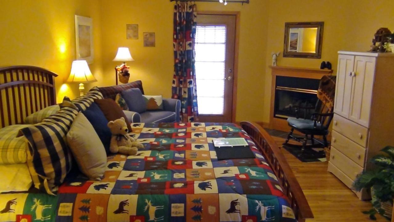 Berry Springs Lodge Sevierville Habitación foto